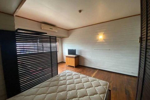 Condominio de 10 dormitorios en Bangkok, Tailandia № 158772 - foto 3