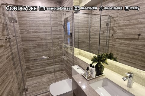 Condo in Watthana, Bangkok, Thailand, 2 bedrooms  № 200839 - photo 4