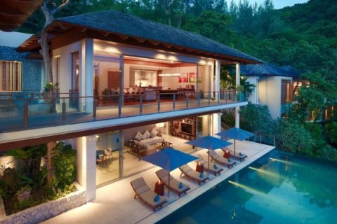 Chalet de 6 dormitorios en Kamala, Tailandia № 191136 - foto 3