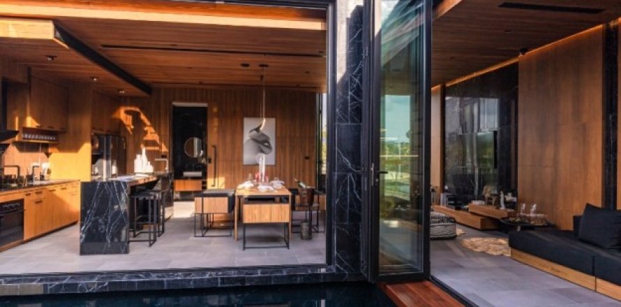 Villa in Phuket, Thailand 3 bedrooms № 191141