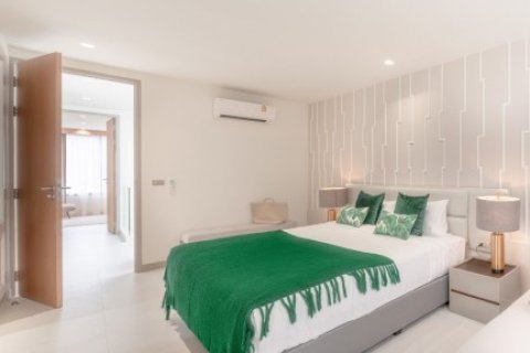 Villa in Phuket, Thailand 3 bedrooms № 191135 - photo 16