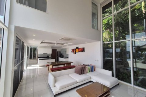 Chalet de 5 dormitorios en Surat Thani, Tailandia № 154532 - foto 7