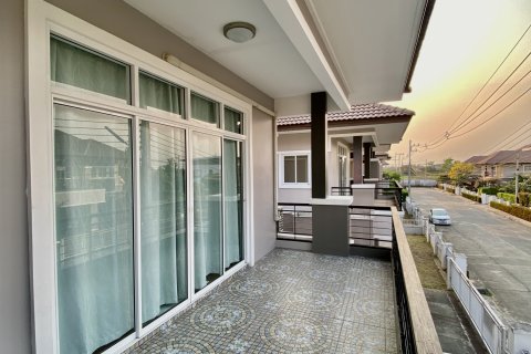 Casa de 5 dormitorios en San Kamphaeng, Tailandia № 145451 - foto 21