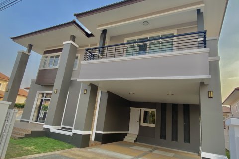 Casa de 5 dormitorios en San Kamphaeng, Tailandia № 145451 - foto 9