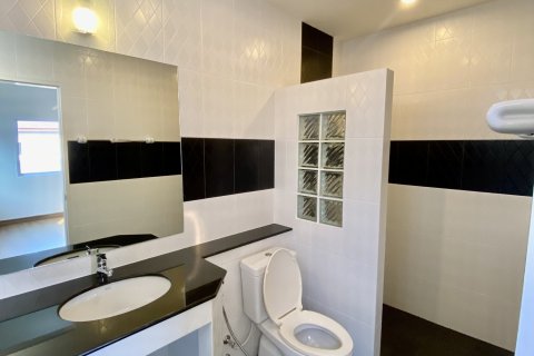 Casa de 5 dormitorios en San Kamphaeng, Tailandia № 145451 - foto 19