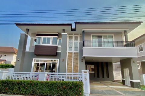Casa de 5 dormitorios en San Kamphaeng, Tailandia № 145451 - foto 8