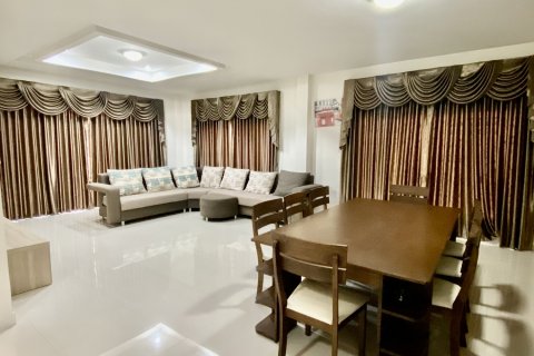 Casa de 5 dormitorios en San Kamphaeng, Tailandia № 145451 - foto 13