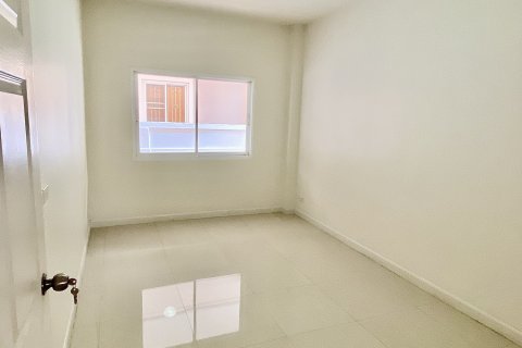 Casa de 5 dormitorios en San Kamphaeng, Tailandia № 145451 - foto 10