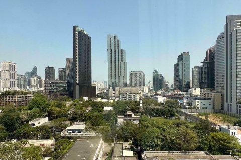 Dúplex de 1 dormitorio en Khlong Toei, Bangkok, Tailandia № 57685 - foto 15