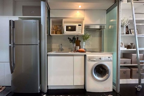Dúplex de 1 dormitorio en Khlong Toei, Bangkok, Tailandia № 57685 - foto 10