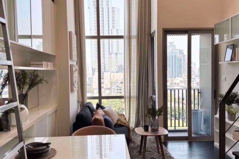 Dúplex de 1 dormitorio en Khlong Toei, Bangkok, Tailandia № 57685 - foto 7