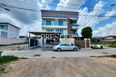 Casa de 6 dormitorios en Pattaya, Tailandia № 198523