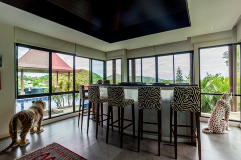 Chalet de 5 dormitorios en Hua Hin, Tailandia № 168604 - foto 14