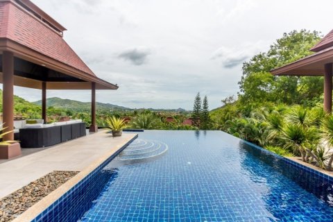 Chalet de 5 dormitorios en Hua Hin, Tailandia № 168604 - foto 5