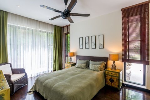 Chalet de 5 dormitorios en Hua Hin, Tailandia № 168604 - foto 30