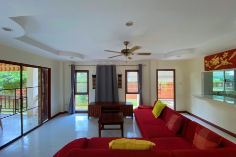 Chalet de 3 dormitorios en Pran Buri, Tailandia № 168603 - foto 18