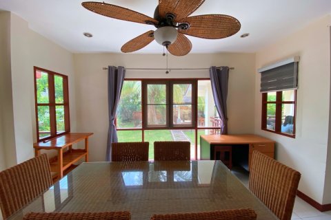 Chalet de 3 dormitorios en Pran Buri, Tailandia № 168603 - foto 22