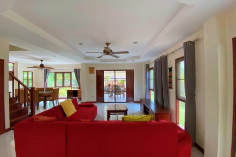 Chalet de 3 dormitorios en Pran Buri, Tailandia № 168603 - foto 27