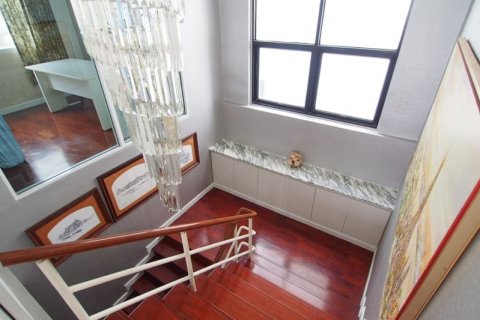 Condominio de 3 dormitorios en Bangkok, Tailandia № 143500 - foto 12