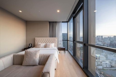Eigentumswohnung in Bangkok, Thailand, 2 Schlafzimmer  № 143496 - Foto 2