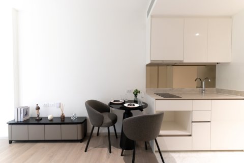 Eigentumswohnung in Bangkok, Thailand, 1 Schlafzimmer  № 165237 - Foto 5