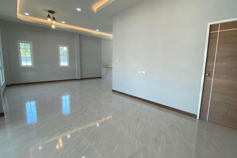Casa de 3 dormitorios en Pattaya, Tailandia № 54301 - foto 6