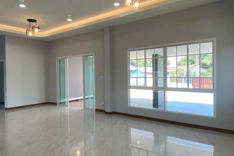 Casa de 3 dormitorios en Pattaya, Tailandia № 54301 - foto 7