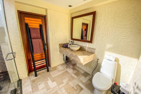 House in Bang Tao, Thailand 3 bedrooms № 54299 - photo 20