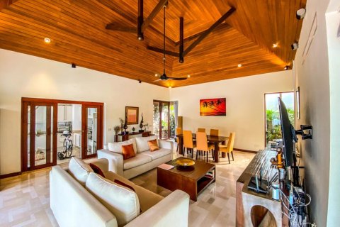 House in Bang Tao, Thailand 3 bedrooms № 54299 - photo 14
