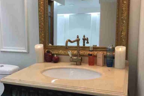 Condominio de 2 dormitorios en Thonburi, Bangkok, Tailandia № 183486 - foto 11