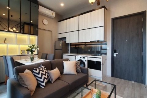 Studio dans le Condo à Phra Khanong, Bangkok, Thaïlande  № 167669 - photo 6