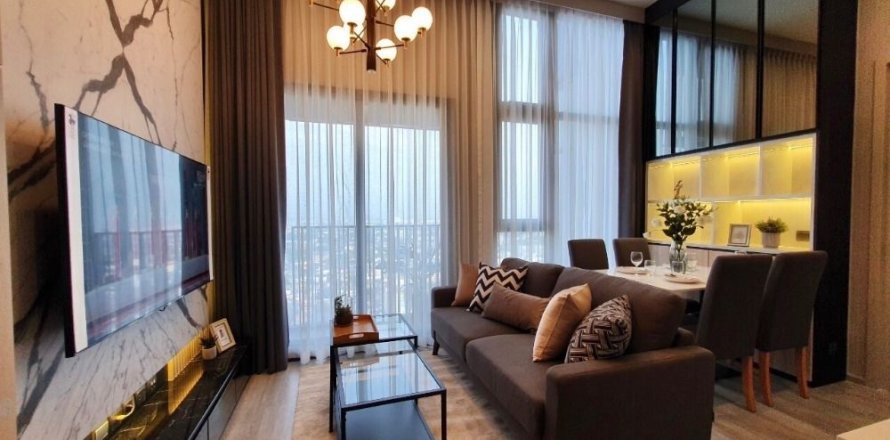 Studio dans le Condo à Phra Khanong, Bangkok, Thaïlande  № 167669