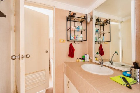 Condo in Hua Hin, Thailand, 1 bedroom № 116432 - photo 10