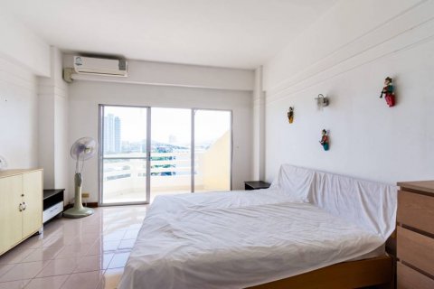 Condo in Hua Hin, Thailand, 1 bedroom № 116432 - photo 8