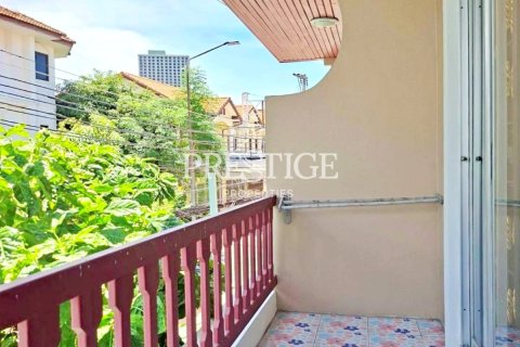 Commercial property in Pattaya, Thailand 300 sq.m. № 197846 - photo 12