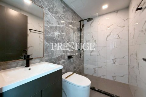 Condo in Pattaya, Thailand, 2 bedrooms № 197850 - photo 12
