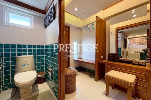 Condo in Pattaya, Thailand, 2 bedrooms № 197847 - photo 20