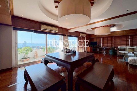 Condo in Pattaya, Thailand, 2 bedrooms № 197847 - photo 6