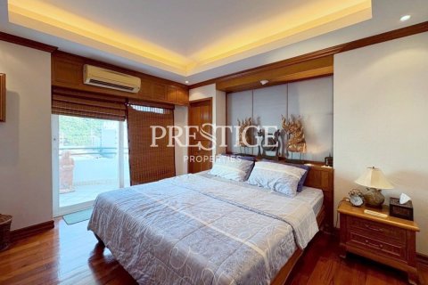 Condo in Pattaya, Thailand, 2 bedrooms № 197847 - photo 23
