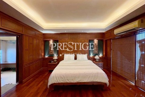 Condo in Pattaya, Thailand, 2 bedrooms № 197847 - photo 15