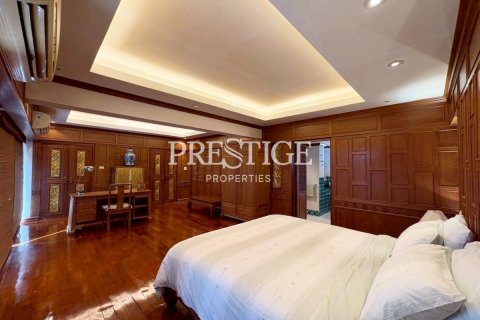 Condo in Pattaya, Thailand, 2 bedrooms № 197847 - photo 16
