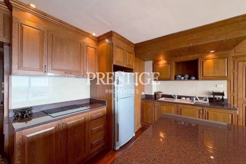 Condo in Pattaya, Thailand, 2 bedrooms № 197847 - photo 10
