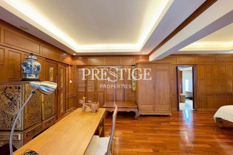 Condo in Pattaya, Thailand, 2 bedrooms № 197847 - photo 19