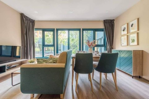 Condo in Bangkok, Thailand, 2 bedrooms № 143444 - photo 2