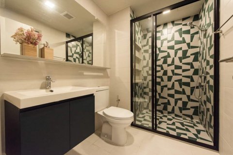 Condo in Bangkok, Thailand, 2 bedrooms № 143444 - photo 12