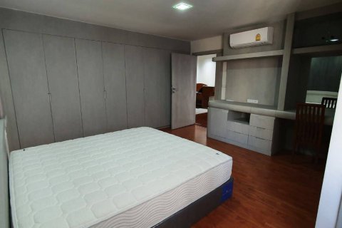 Condominio de 3 dormitorios en Bangkok, Tailandia № 143327 - foto 8