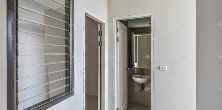 Condominio de 5 dormitorios en Bangkok, Tailandia № 184866