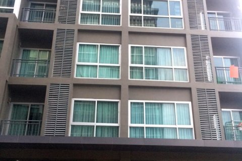 Condominio de 1 dormitorio en Jomtien Beach, Pattaya, Tailandia № 204171 - foto 3