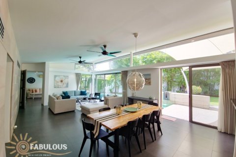 Chalet de 4 dormitorios en Bang Tao, Tailandia № 179493 - foto 11