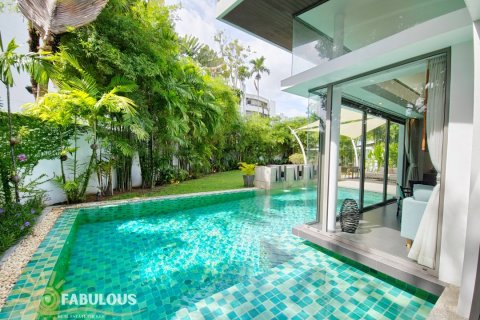 Chalet de 4 dormitorios en Bang Tao, Tailandia № 179493 - foto 4